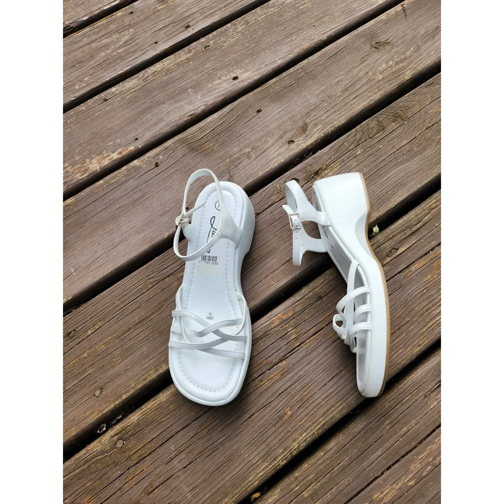 Vintage 90s Y2K Fioni Wedge Sandals White Strappy Platform Bratz Chunky Heel 7.5